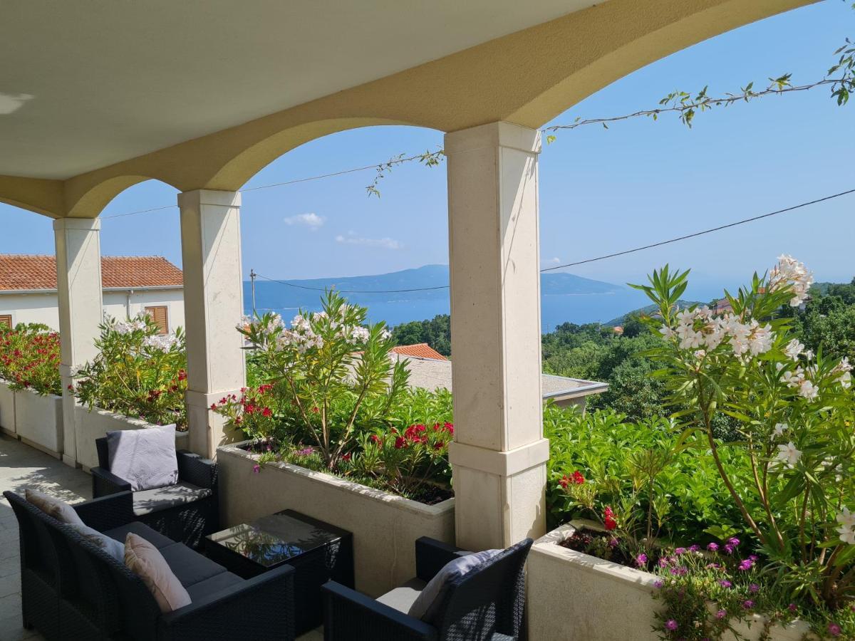 Apartman En Mošćenička Draga Buitenkant foto
