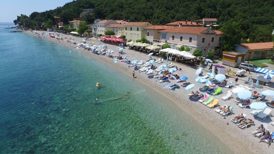 Apartman En Mošćenička Draga Buitenkant foto