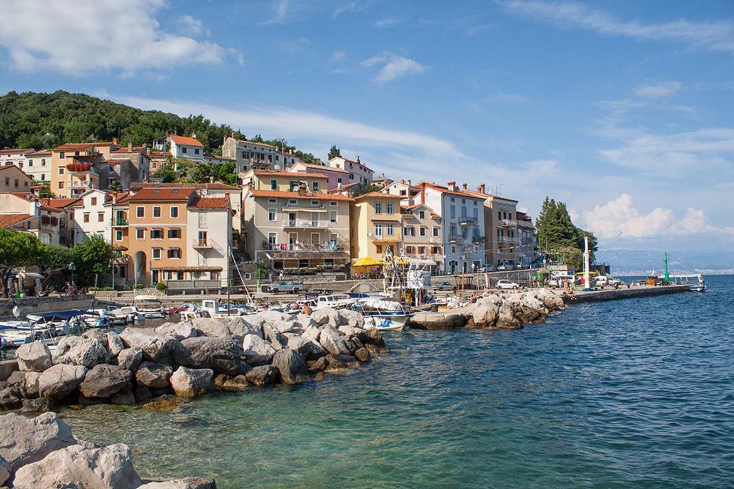 Apartman En Mošćenička Draga Buitenkant foto