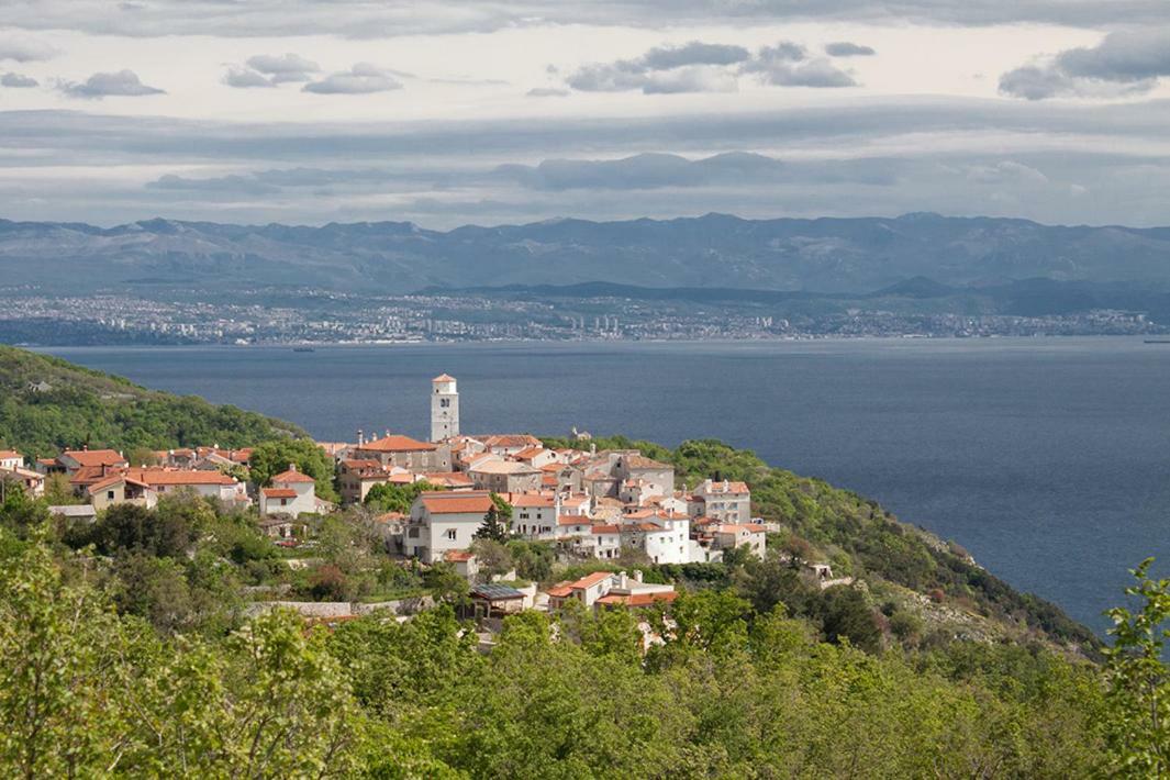 Apartman En Mošćenička Draga Buitenkant foto
